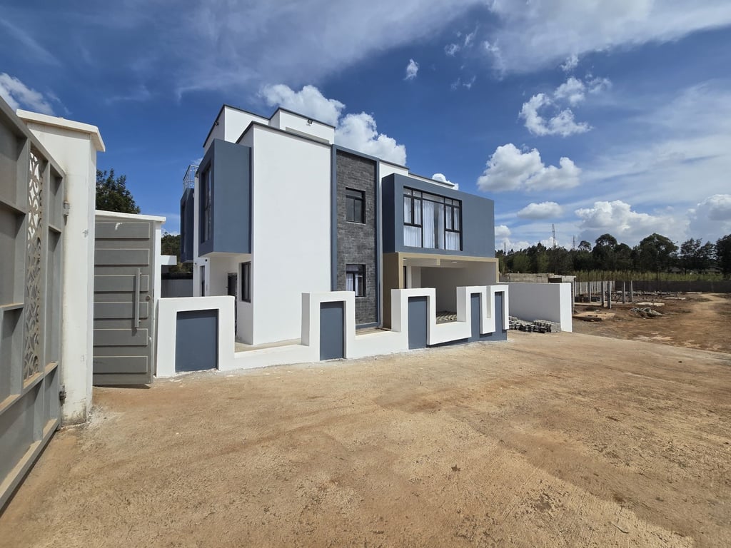 5 Bedroom Maisonette for Sale with DSQ & Office | Royal Green Villas, Kikuyu