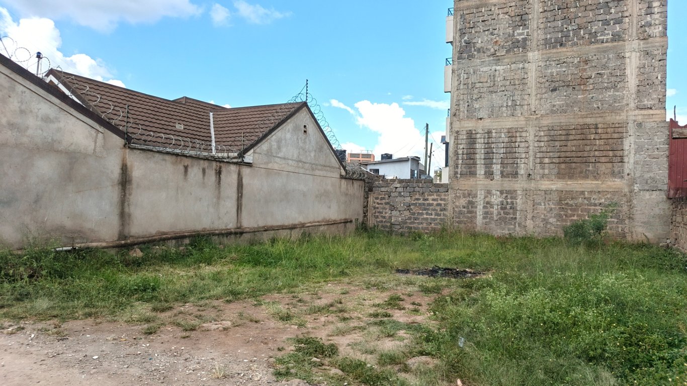 Plot for Sale in Toll Kimbo