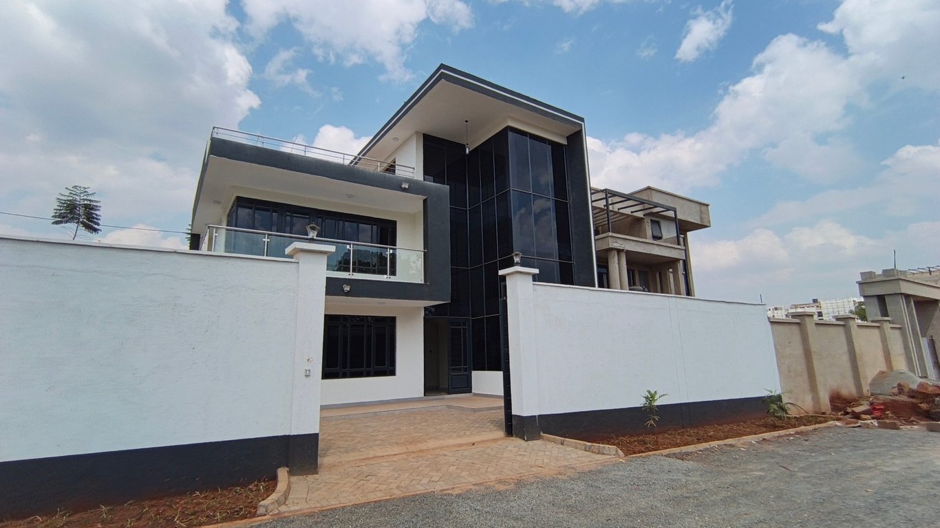 5 Bedroom Villa for Sale in Ukombozi Estate, Ruiru