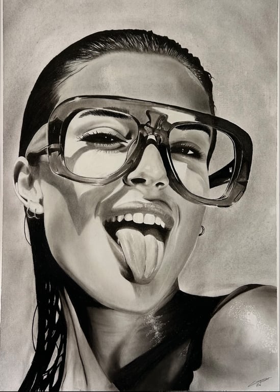 Too Glam to Behave  by Pipe obando 