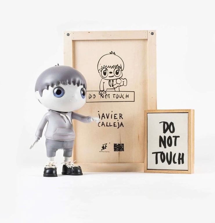 Do not touch by Javier Calleja