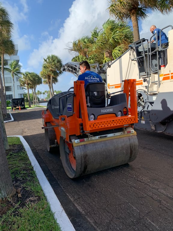 Commercial asphalt paving project completed in Florida