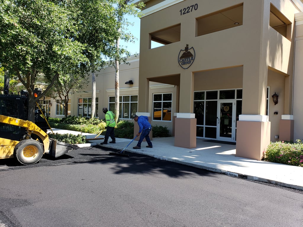 Paving work in Naples