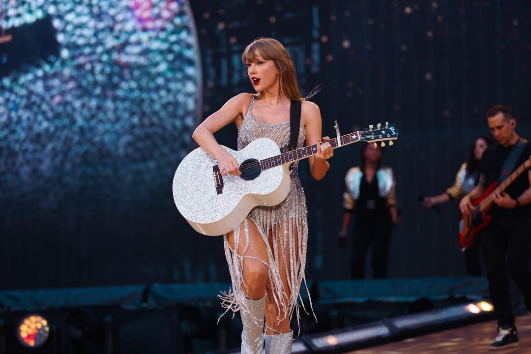 Lirik dan makna lagu back to december dari taylor swift kisah penyesalan