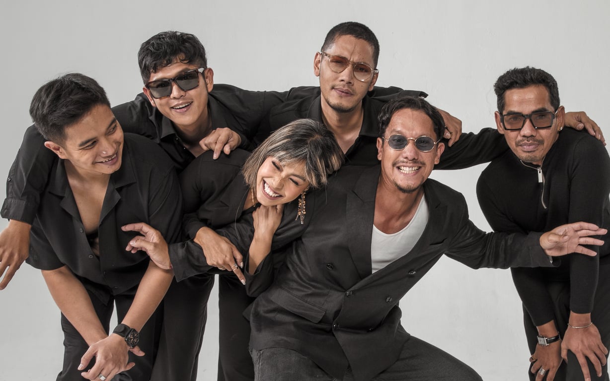 MALIQ & D'Essentials