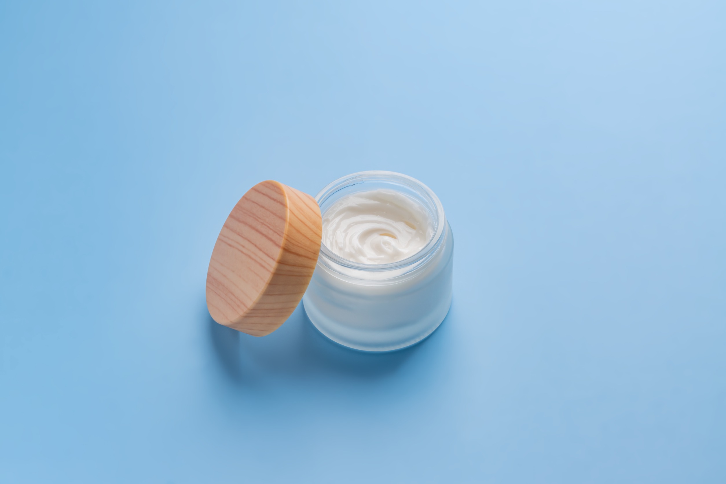 5 Rekomendasi Moisturizer untuk Kulit Berminyak, Efektif Kontrol Minyak