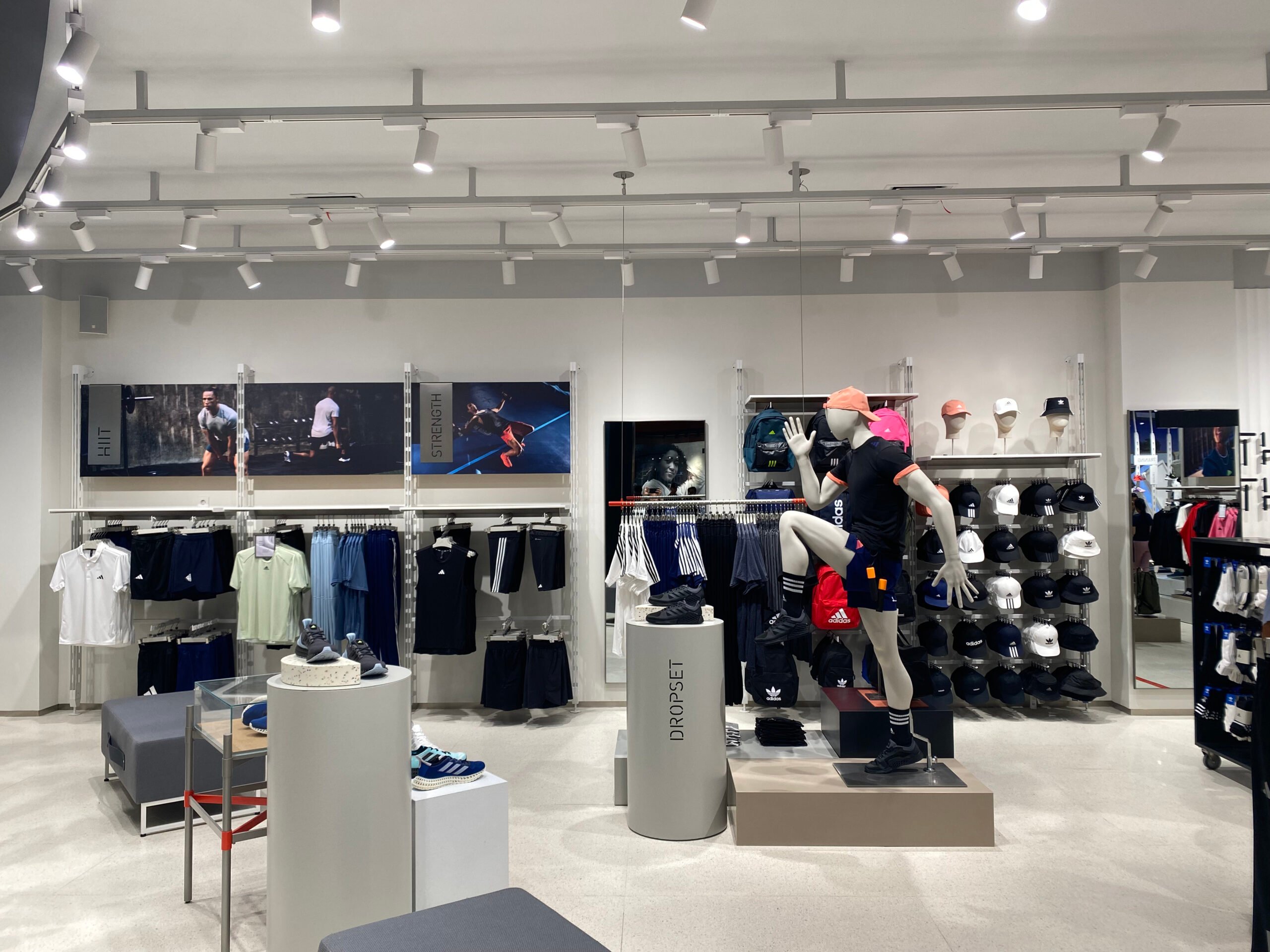 Usung Konsep Home of Sport, Gerai Adidas Hadir di AEON Mall BSD