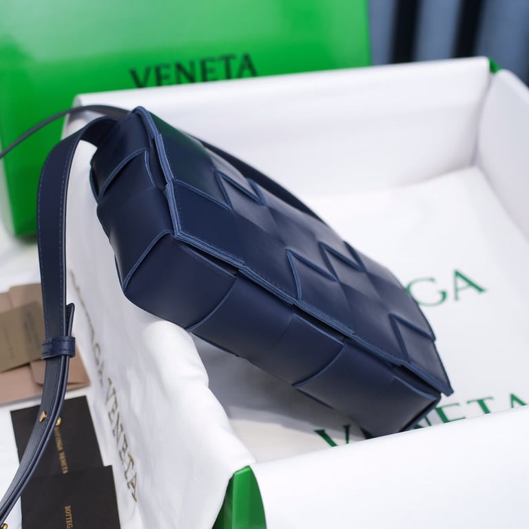 BOTTEGA VENETA NAVY CASSETTE INTRECCIATO LEATHER CROSS-BODY BAG