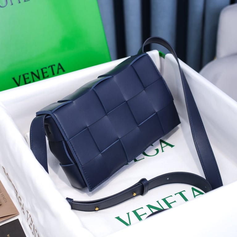 BOTTEGA VENETA NAVY CASSETTE INTRECCIATO LEATHER CROSS-BODY BAG