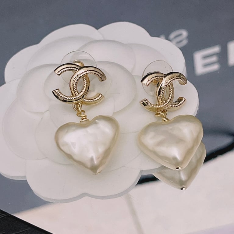 CHANEL 22C HEART PEARL PENDANT DANGLE EARRINGS