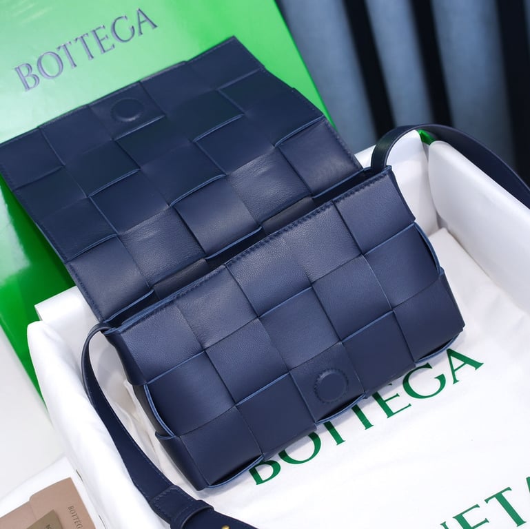 BOTTEGA VENETA NAVY CASSETTE INTRECCIATO LEATHER CROSS-BODY BAG