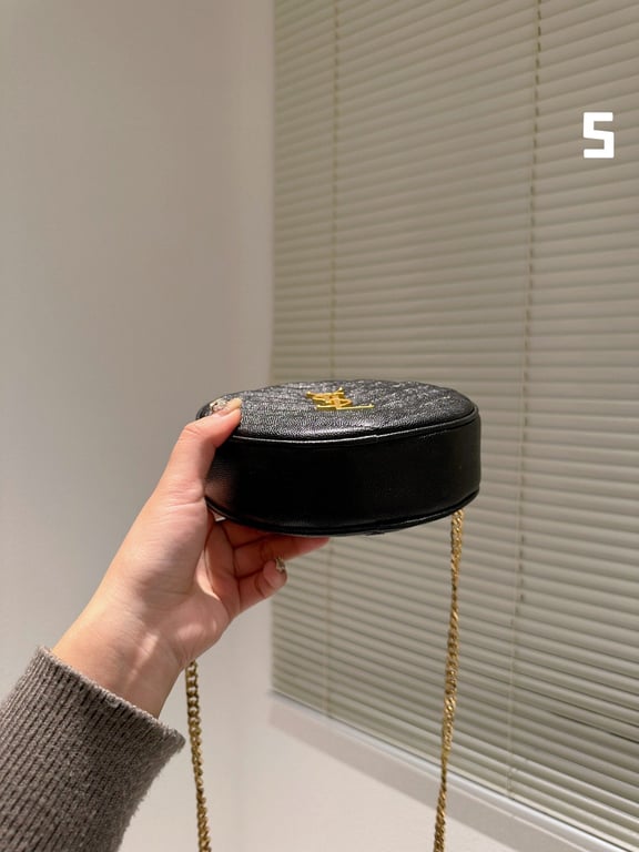 SAINT LAURENT VINYLE ROUND CAMERA BAG IN CHEVRON QUILTED GRAIN DE POUDRE EMBOSSED LEATHER 18CM 104361GF071000