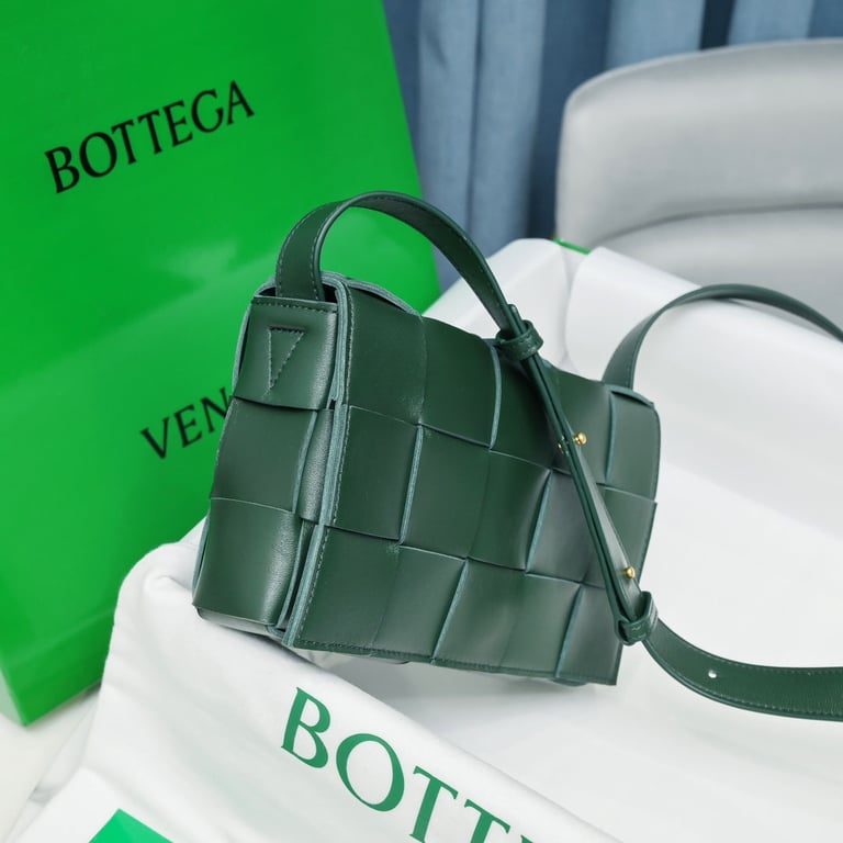 BOTTEGA VENETA SEAWEAD CASSETTE INTRECCIATO LEATHER CROSS-BODY BAG