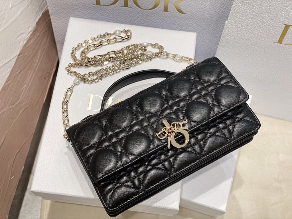 GUCCI MATELASS? BLACK LEATHER SMALL SHOULDER BAG 739709 UM8HG 1046