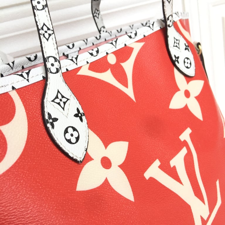LOUIS VUITTON NEVERFULL MONOGRAM GIANT JUNGLE MM RED