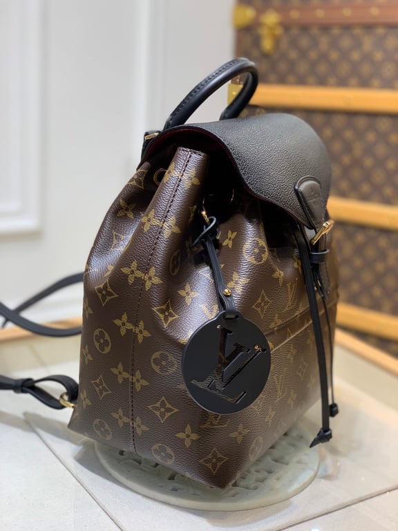 LOUIS VUITTON MONTSOURIS 33CM BLACK