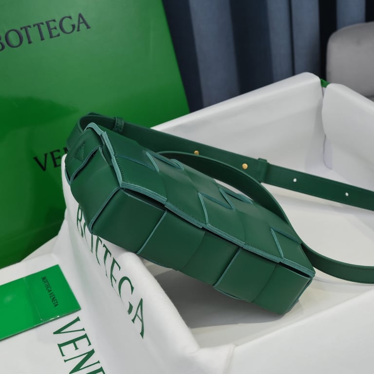 BOTTEGA VENETA WOMEN’S OLIVE CASSETTE INTRECCIATO LEATHER CROSS-BODY BAG
