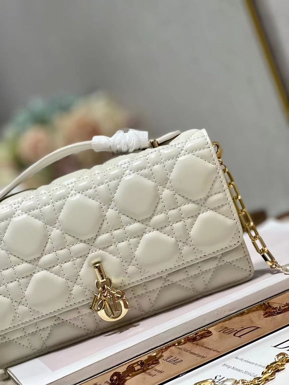 DIOR POCHETTE LADY CON ASA SUPERIOR WHITE 21CM S0980ONMJ M030