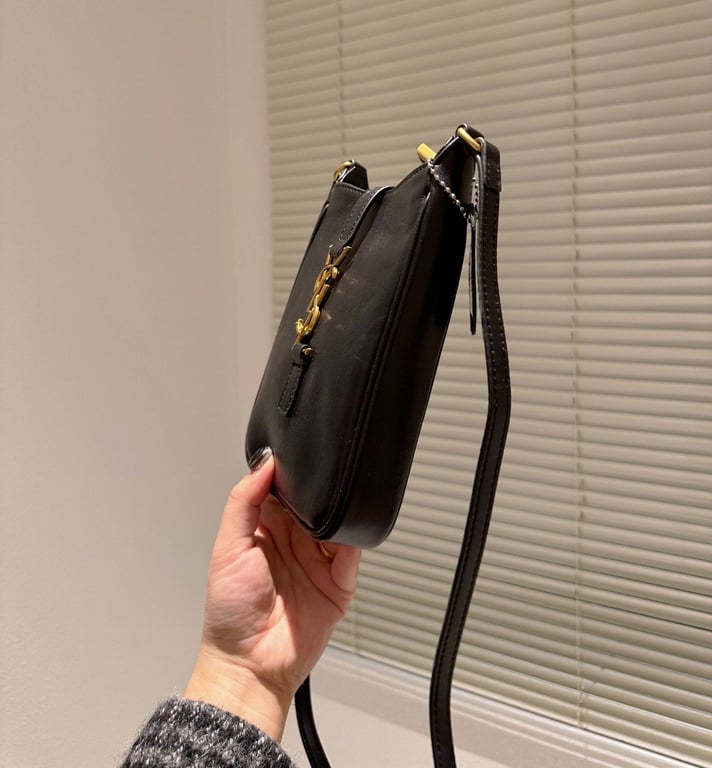 SAINT LAURENT LE 5 A 7 MINI VERTICAL BAG BLACK 18CM
