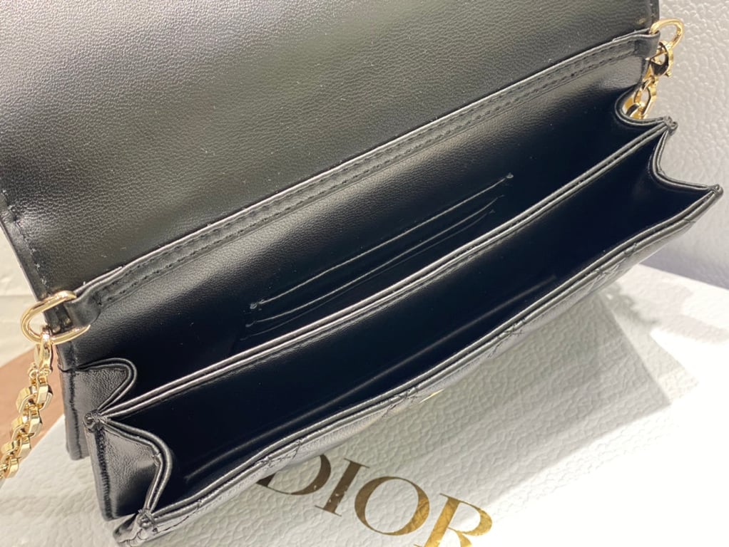 GUCCI MATELASS? BLACK LEATHER SMALL SHOULDER BAG 739709 UM8HG 1046