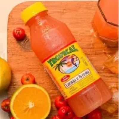 Suco de laranja com acerola
