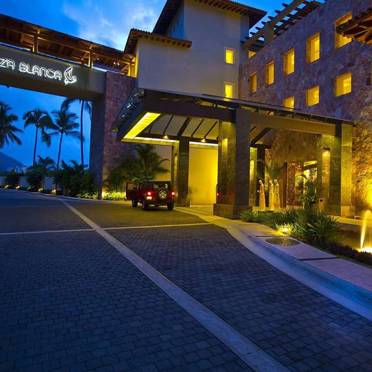 Garza Blanca Resort & Spa Puerto Vallarta – A Tafer Resort