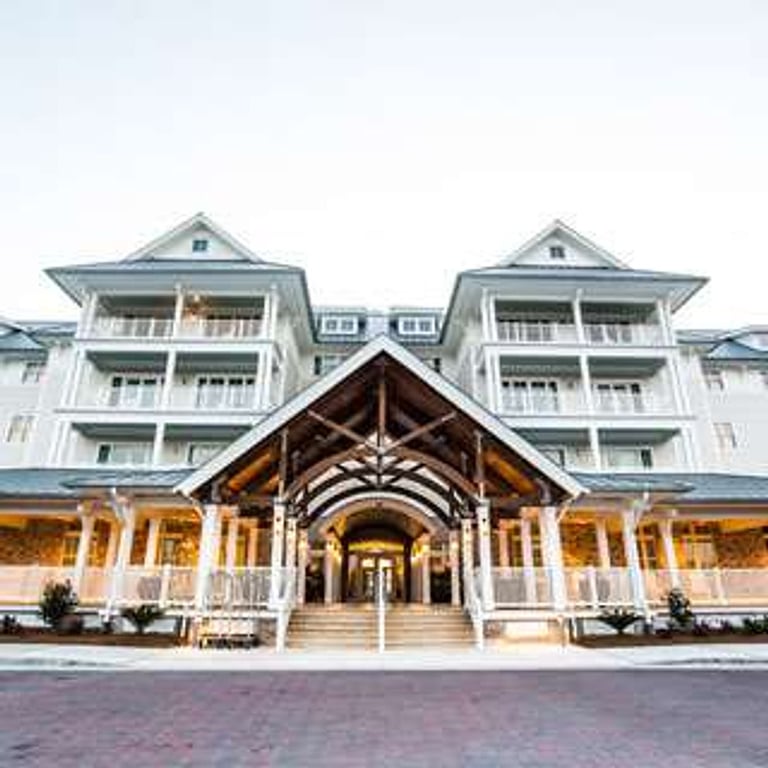 The Beach Club At Charleston Harbor Resort & Marina