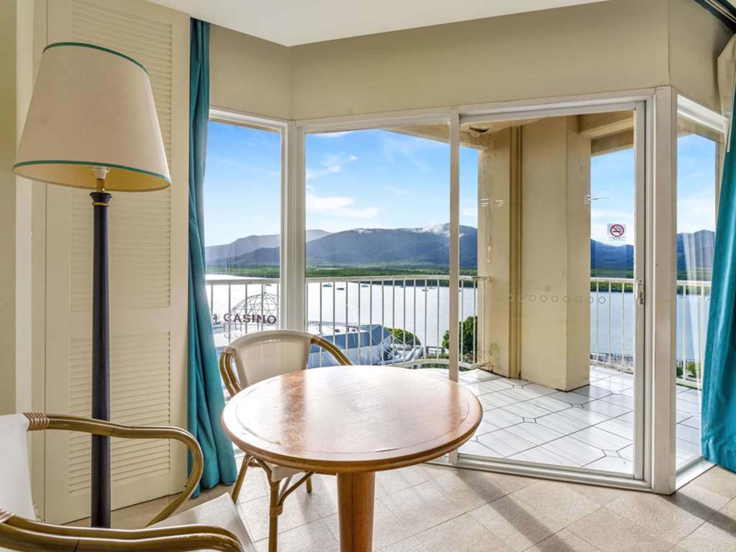 Pullman Cairns International