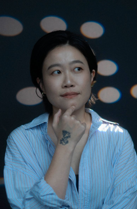 📣📣十月焦點人物 📣📣余品潔：在家，在尋路回家