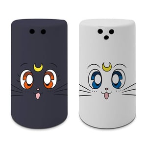 Sailor Moon - Luna and Artemis Salt and Pepper Shakers обложки