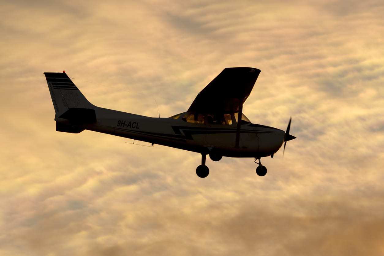 N5027F - Decathlon | Plus One Flyers