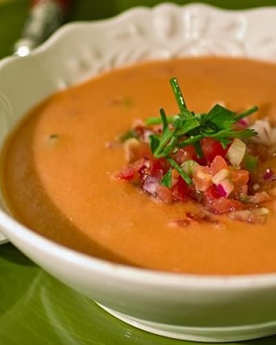 Soupe Froide de Melon, Abricots, Concombre, Basilic, Oignon et Ail