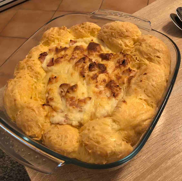 Gratin de Gougères à la Béchamel et au Jambon