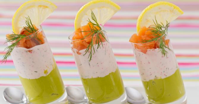 Verrines de Crème D'avocat au Saumon Fumé