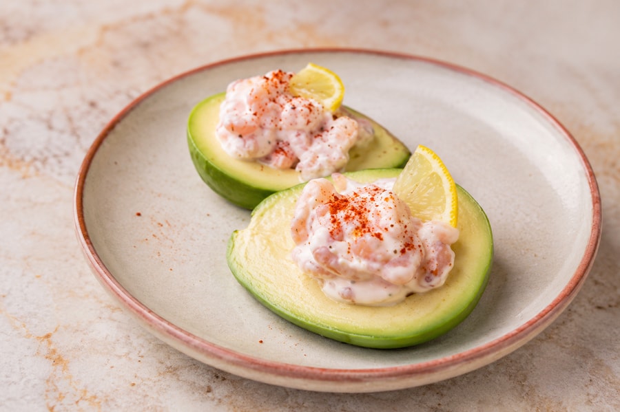 Avocats aux Crevettes, Sauce Cocktail