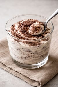 Mousse au chocolat blanc stracciatella