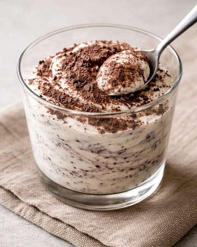 Mousse au chocolat blanc stracciatella