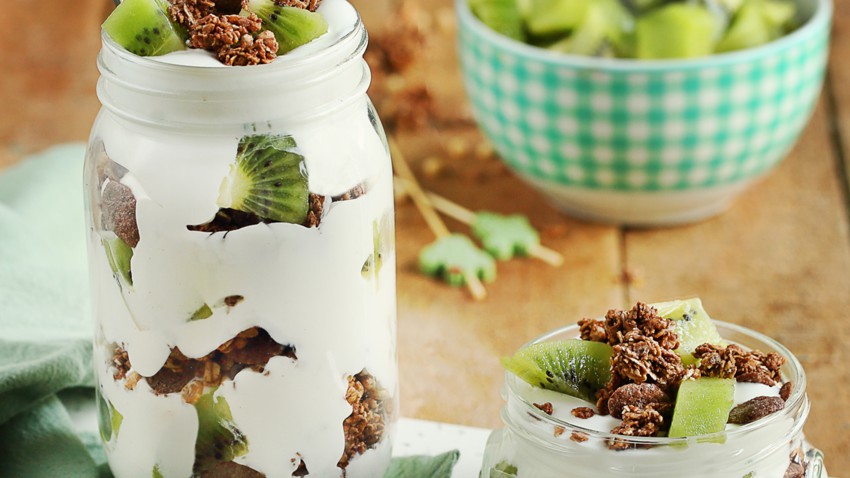Verrines au Brassé Brebis, Muesli et Kiwi