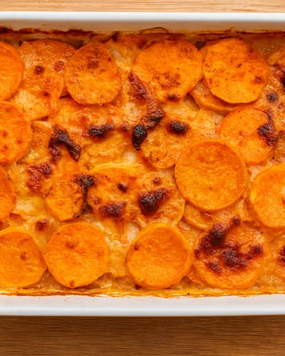 Gratin de patates douces et pommes de terre aux lardons