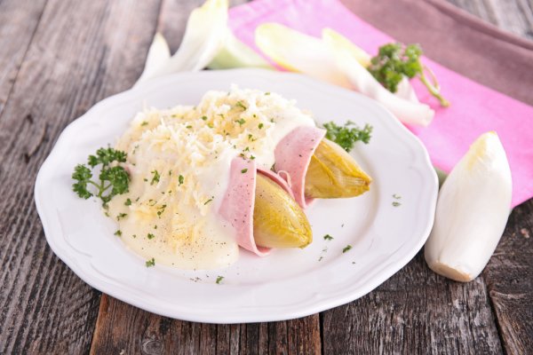 Endives Gratinées au Beaumont de Savoie et Jambon Speck