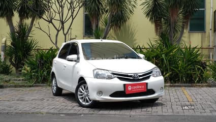 Toyota Etios E 1.2 2015