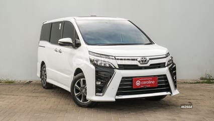 Toyota Voxy 2.0 2020
