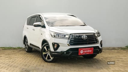Toyota Innova VENTURER 2.0 2021