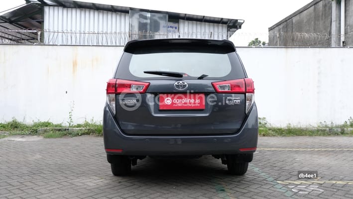 Toyota Innova 2022
