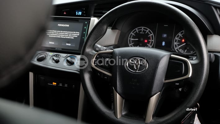 Toyota Innova 2022