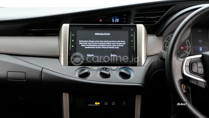 Toyota Innova 2022