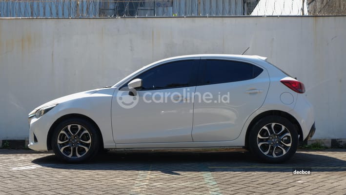 Mazda Mazda2 2015