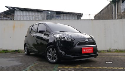 Toyota Sienta E 1.5 2016