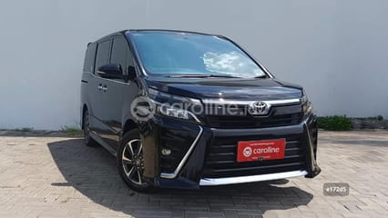 Toyota Voxy 2.0 2019