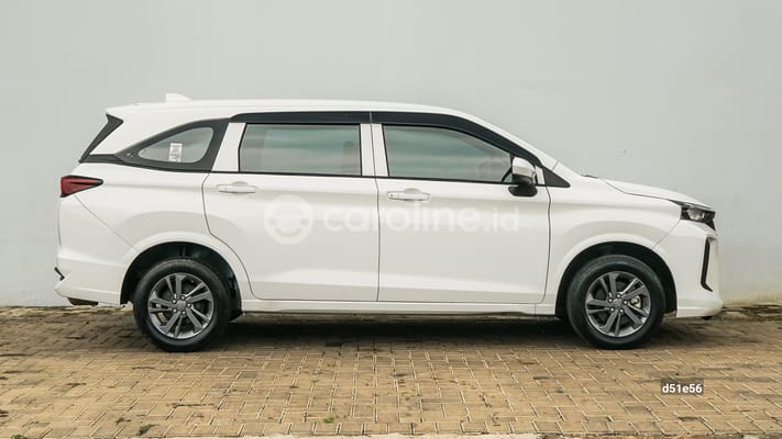 Daihatsu Xenia 2024